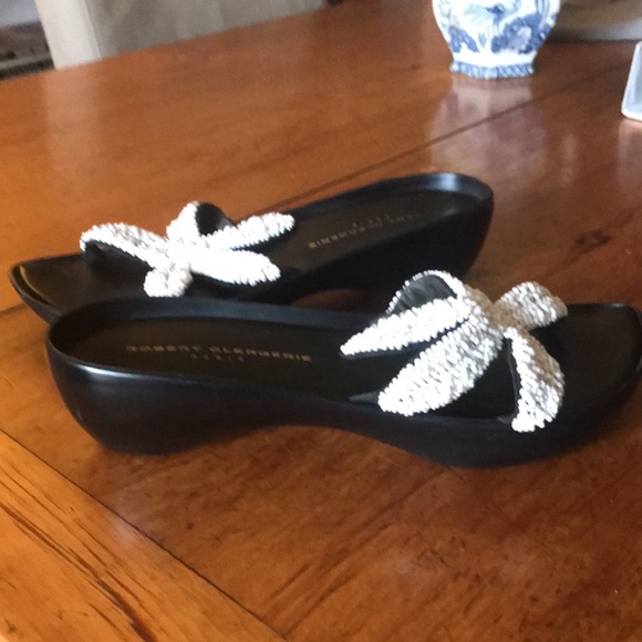 Robert Clergerie beaded sandals - Picture 3 of 3